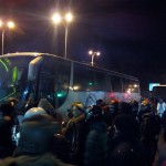 Бандеровские боевики напали на автобусы с харьковчанами, избили и угрожали сжечь заживо