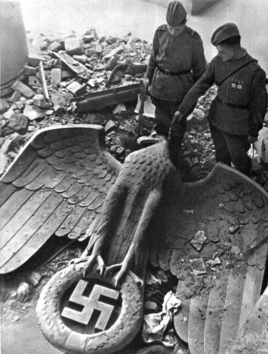 hitler-nazism-soldiers-war-Favim.com-152322