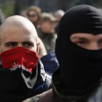 Украинские фашисты открыли охоту на православных верующих