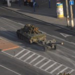Украинская армия и ополченцы сражаются за Луганск