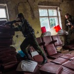 В Донецке погиб сотрудник Красного Креста, продолжаются бои за аэропорт