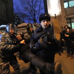Полиция: Около 420 нарушителей общественного порядка задержаны в центре Москвы